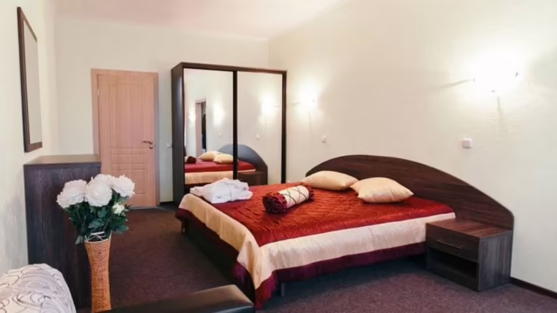 SUN HOTEL