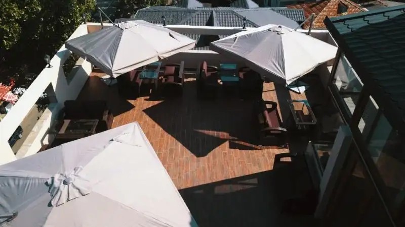 HOTEL LAZI