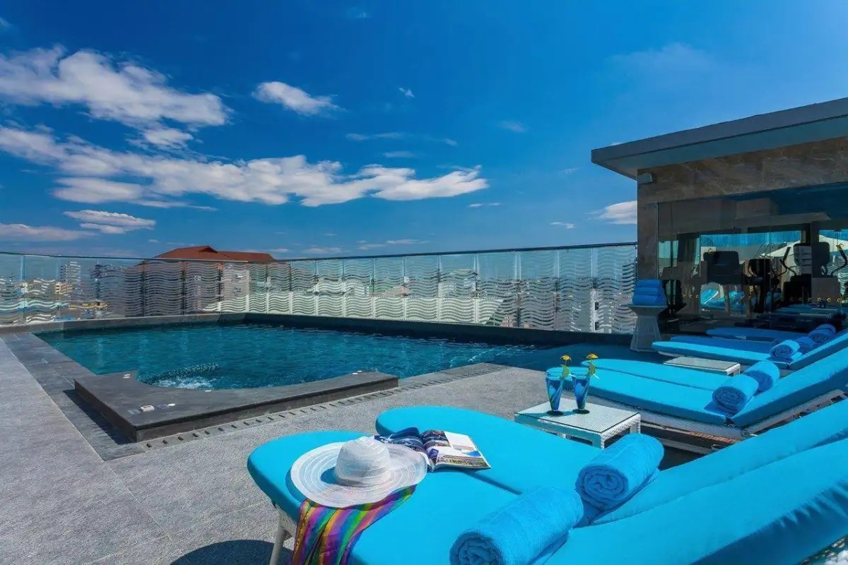 SHILAT AVENUE PATTAYA (EX. CENTARA LIFE AVENUE HOTEL)