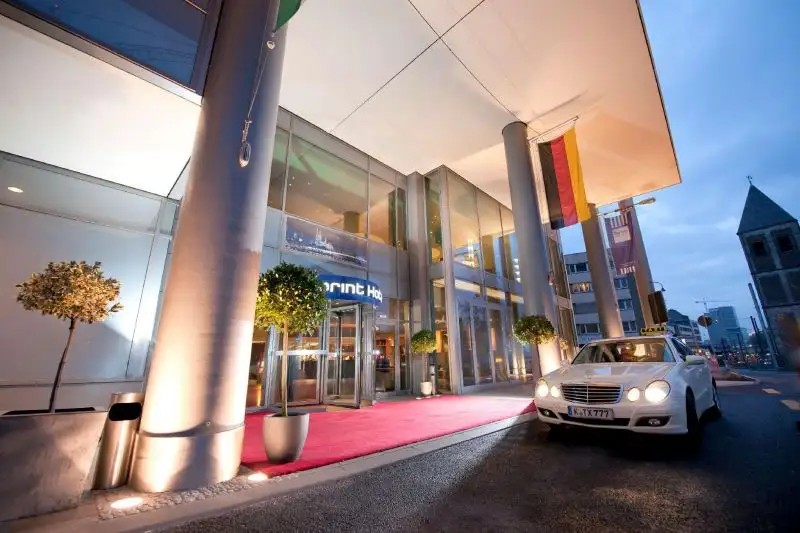 DORINT HOTEL AM HEUMARKT