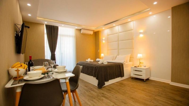 HOLIDAY LUX APARTHOTEL