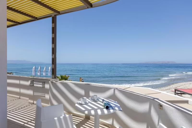 GOLDEN BAY HOTEL & BUNGALOWS