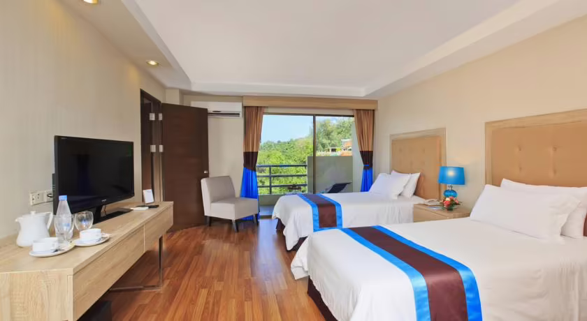BLUE WAVE HUA HIN