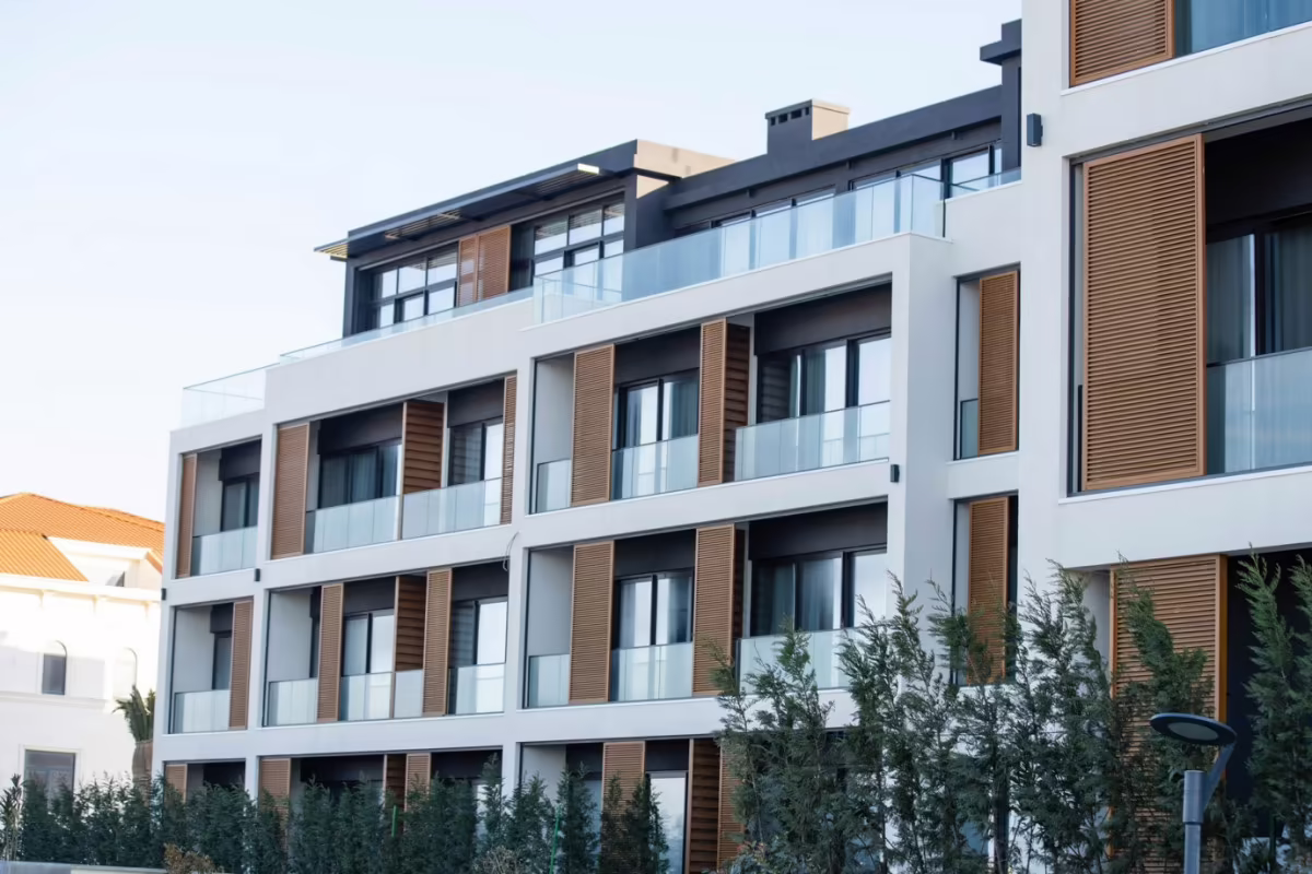 SEA BREEZE WHITE RESIDENCES