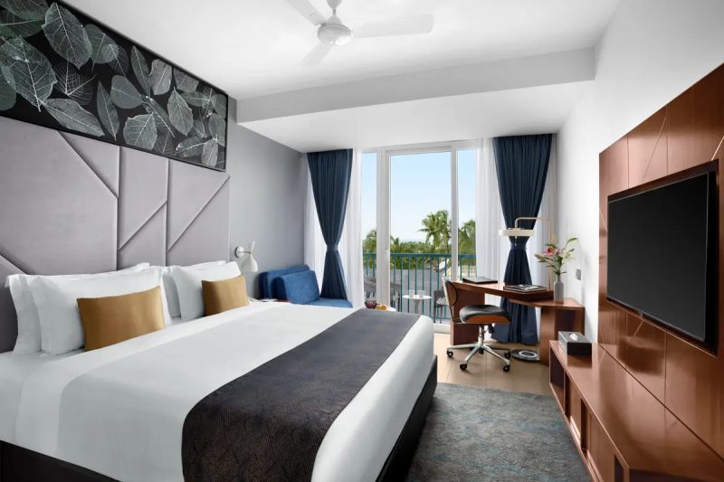deluxe with balcony