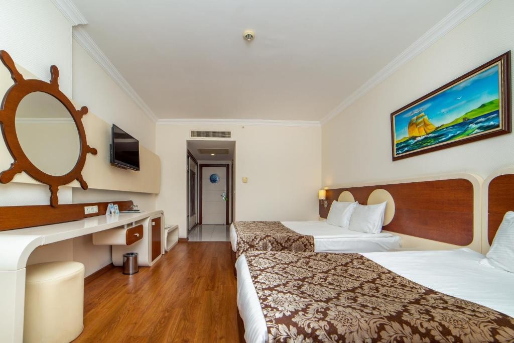 TRANSATLANTIK HOTEL & SPA (EX. QUEEN ELIZABETH ELITE SUITE)