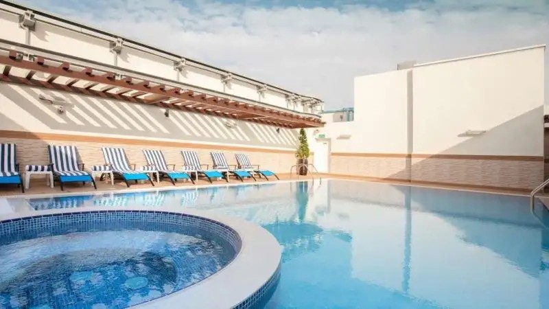 GOLDEN TULIP DOWNTOWN