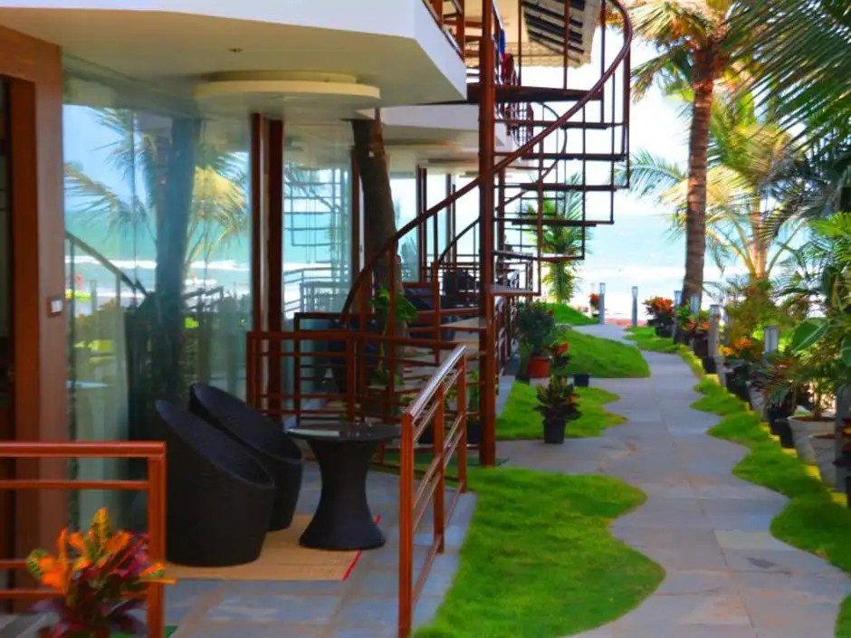 BOOMERANG BEACH RESORT ASHVEM