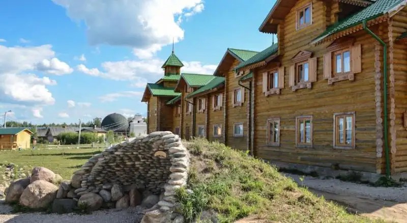 ЭТНОМИР (РУССКОЕ ПОДВОРЬЕ)