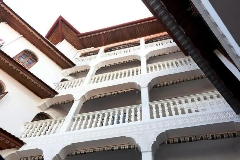 HORIZON PALACE