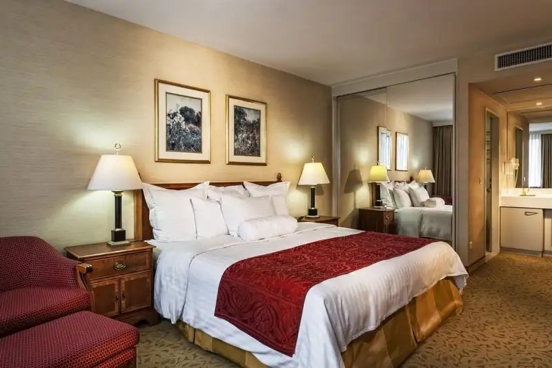 MILLENIUM COURT MARRIOTT EXECUTIVE APARTMENTS