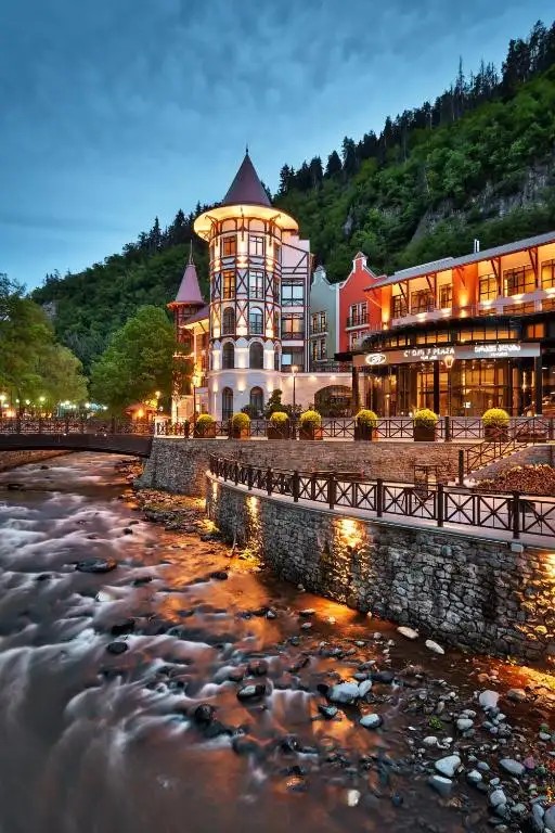 CROWNE PLAZA BORJOMI