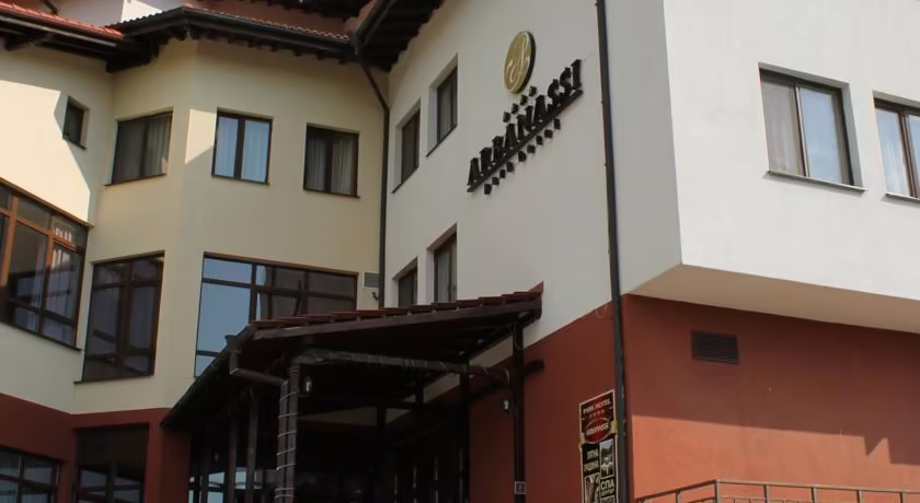 PARK HOTEL ARBANASSI