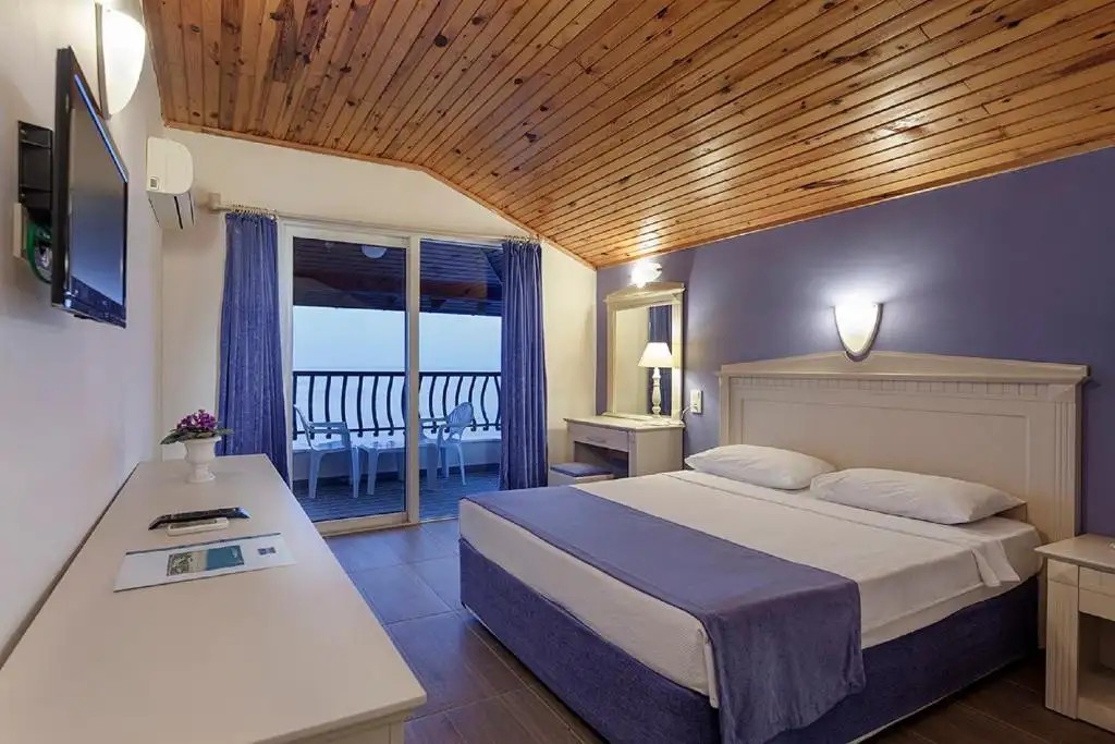 CLUB TURTAS BEACH HOTEL