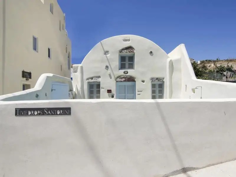 TIMEDROPS SANTORINI MONUMENTAL HOUSES