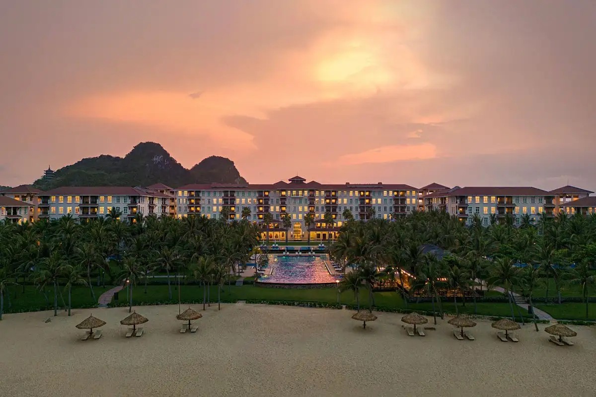 DANANG MARRIOTT RESORT & SPA (EX. VINPEARL LUXURY DA NANG)