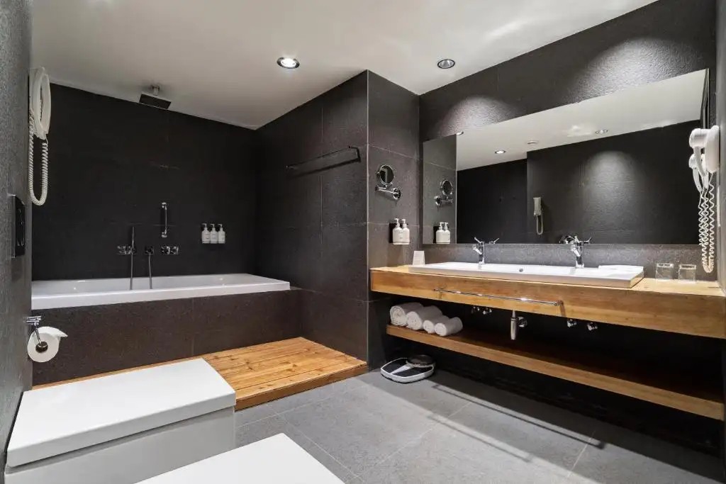 HOLIDAY INN TBILISI