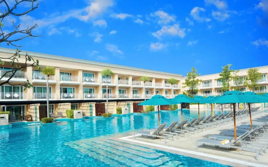 M SOCIAL HOTEL PHUKET (EX. MILLENNIUM RESORT PATONG)