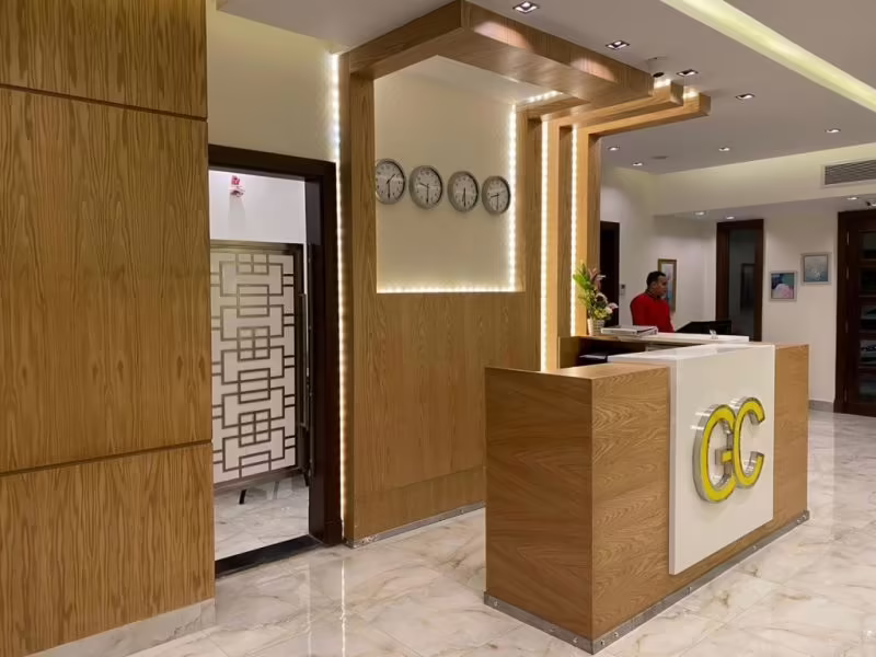 GOLDEN CARVEN HOTEL