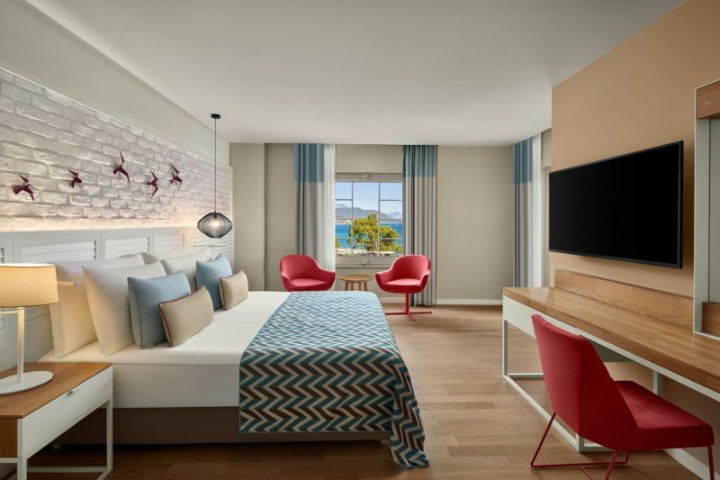 deluxe suite with jacuzzi