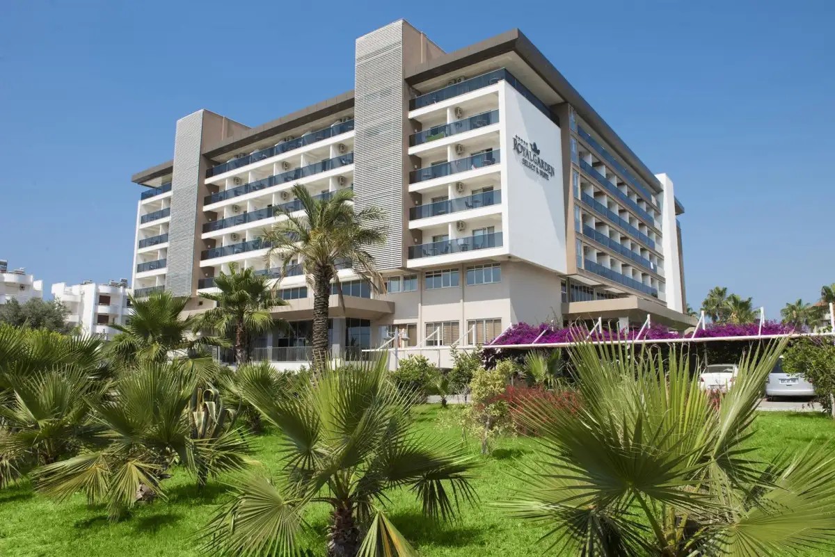 ROYAL GARDEN BEACH HOTEL (EX. ROYAL GARDEN SELECT & SUITE)