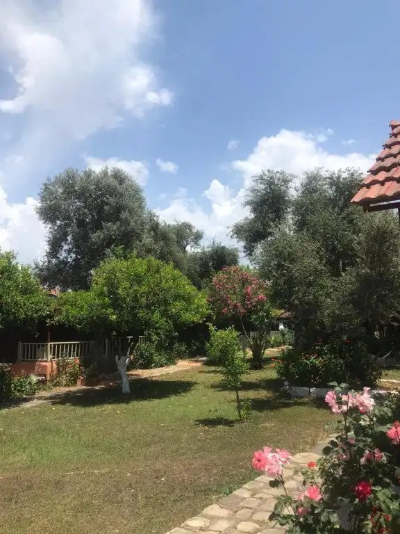 TOLL GARDEN HOUSE