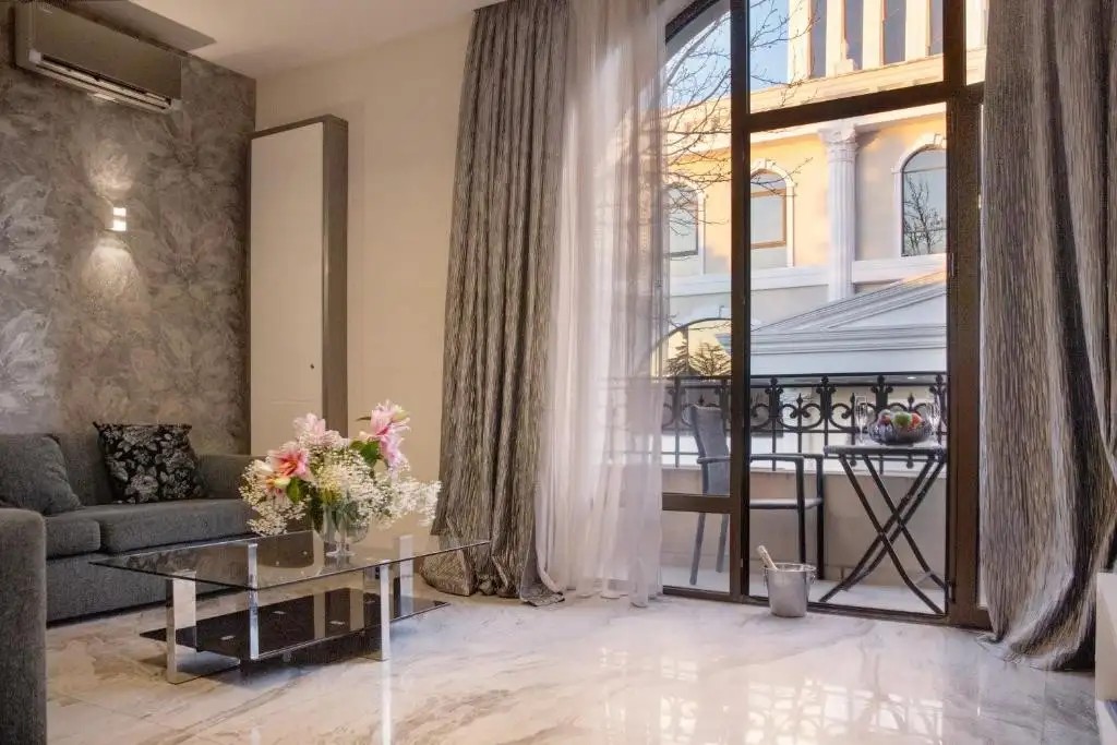 MONTE CARLO