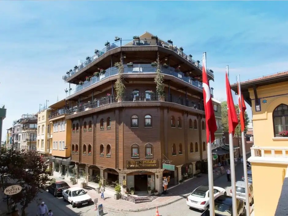 SEVEN HILLS HOTEL