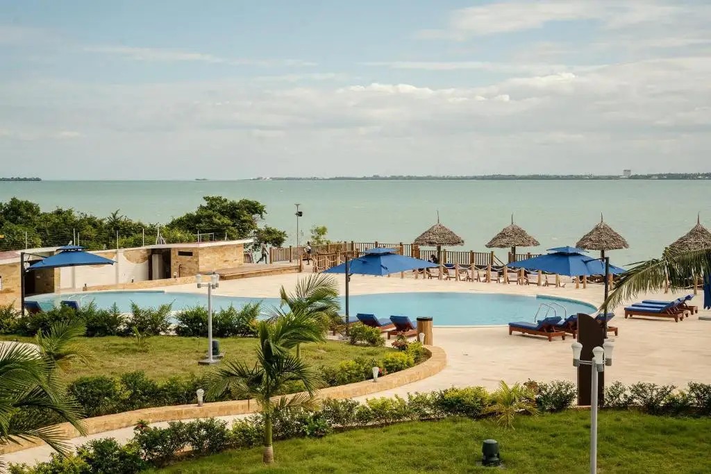 TREETOP BY EIGHT CONTINENTS ZANZIBAR