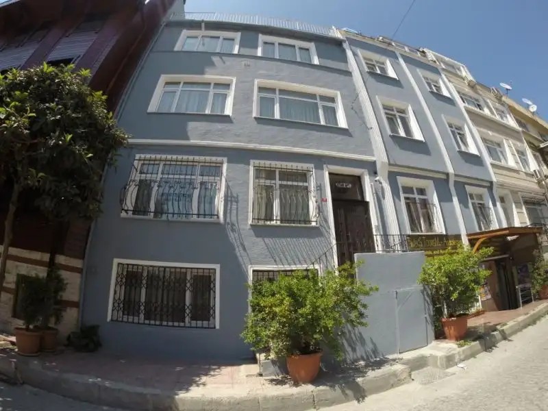 ATAM SUITES & APART HOTEL