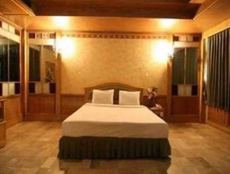13 COINS RESORT BANGNA