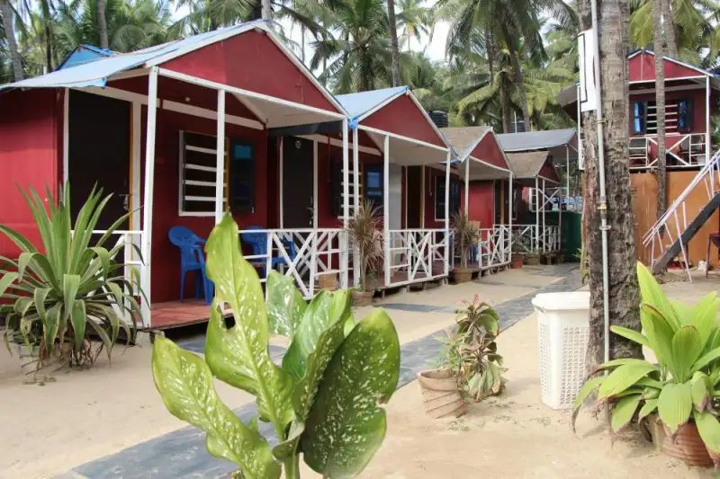 NEPTUNE POINT BEACH COTTAGES