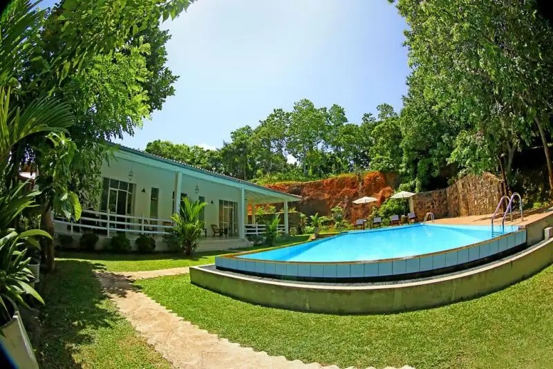 BEACH GROVE VILLAS