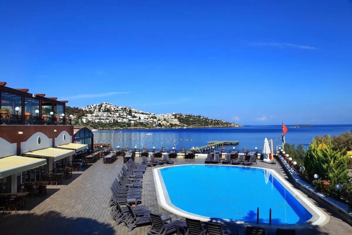 FLEUR BAY RESORT (EX. CACTUS FLEUR BEACH)