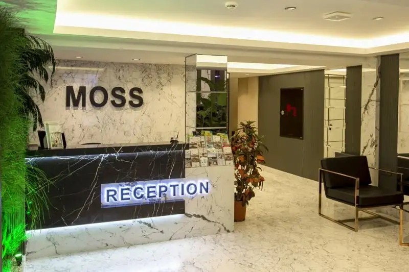 MOSS SUITES RESIDENCE