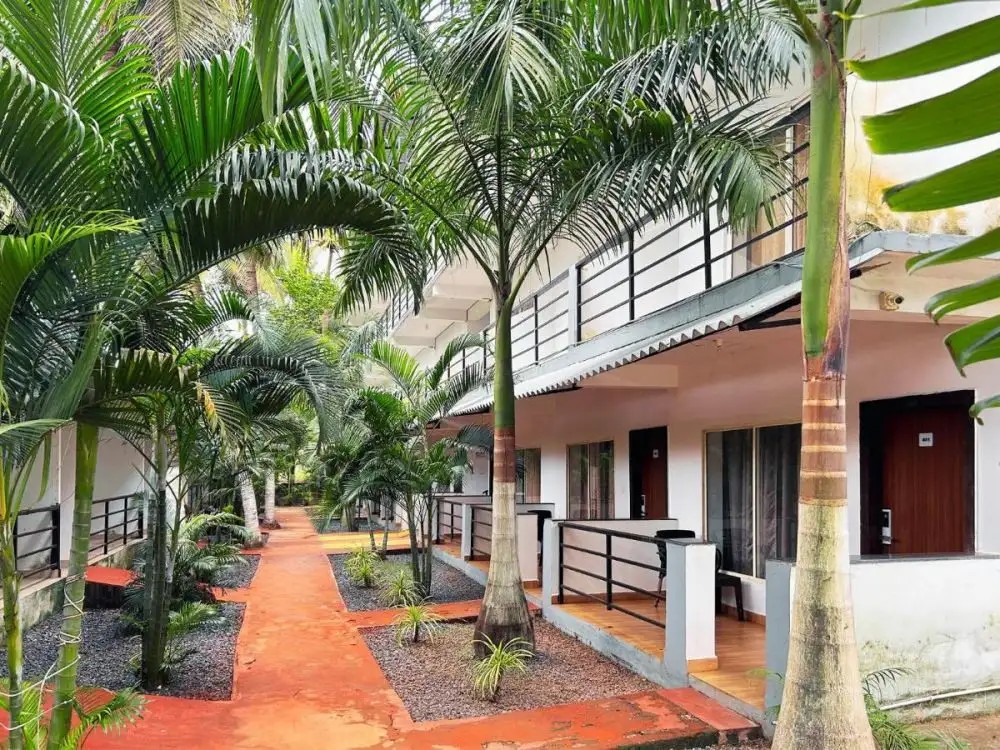 BAY BREEZE (EX. MORJIM GRAND INN)