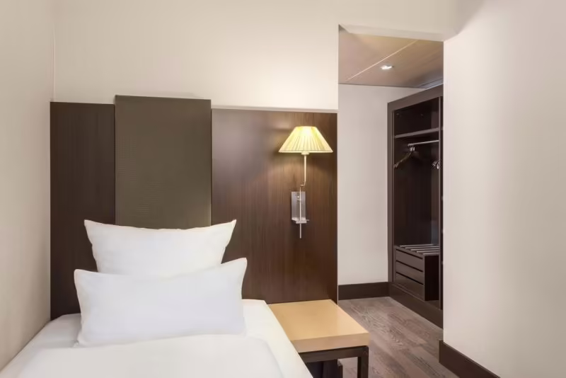 NH DUSSELDORF KONIGSALLEE (EX. NH DUESSELDORF CITY CENTER)