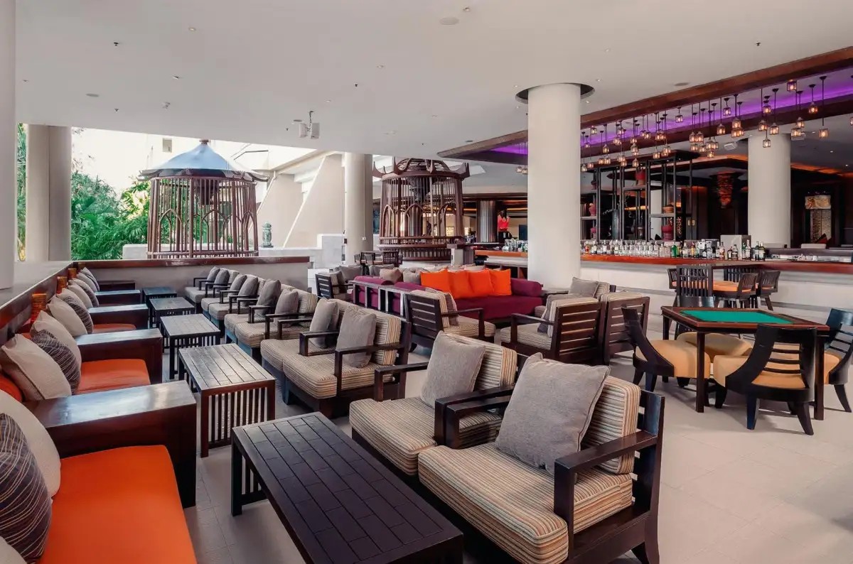 PARADOX RESORT PHUKET (EX. MOVENPICK RESORT & SPA KARON BEACH)