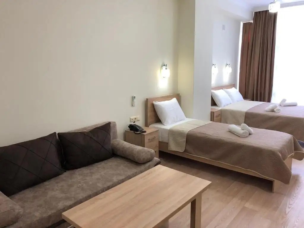 BELUGO HOTEL