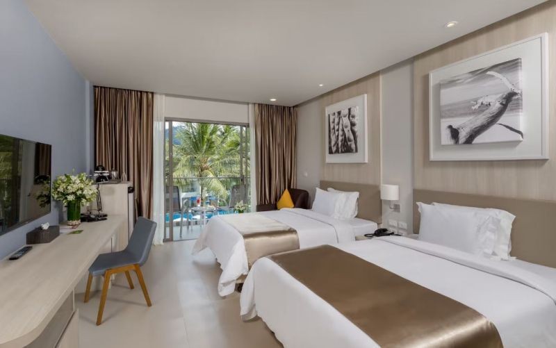 deluxe pool view beach wing