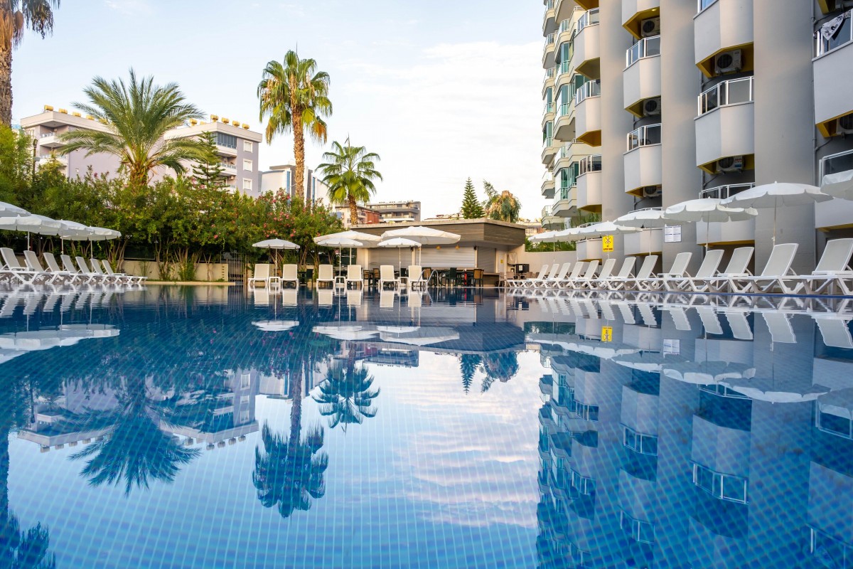 SIMPLY FINE HOTEL ALIZE