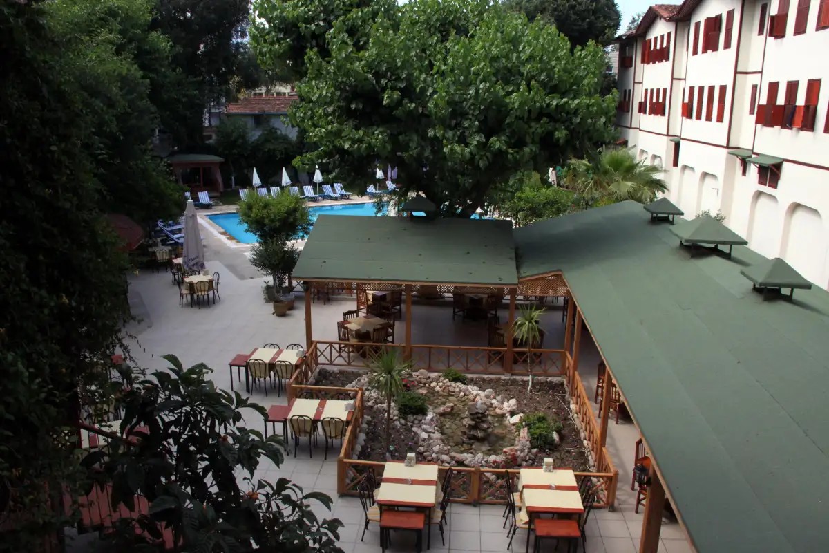 IDYROS HOTEL