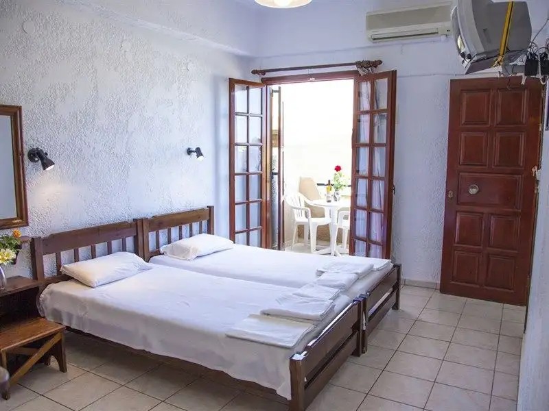 THANIA SEASIDE LUXURY SMOTEL (EX. THANIA STUDIOS APT)