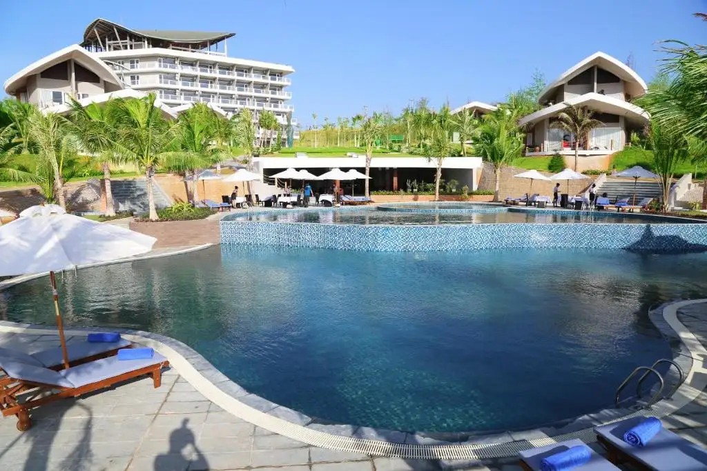 SANDUNES BEACH RESORT & SPA
