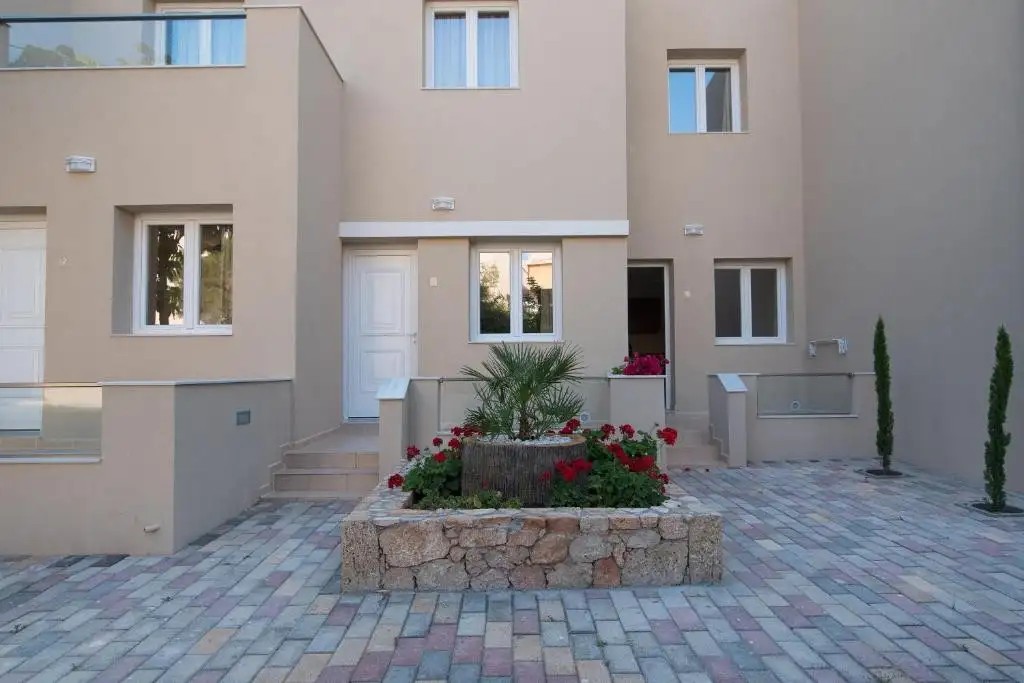 BLUE SKY APARTMENTS MALIA