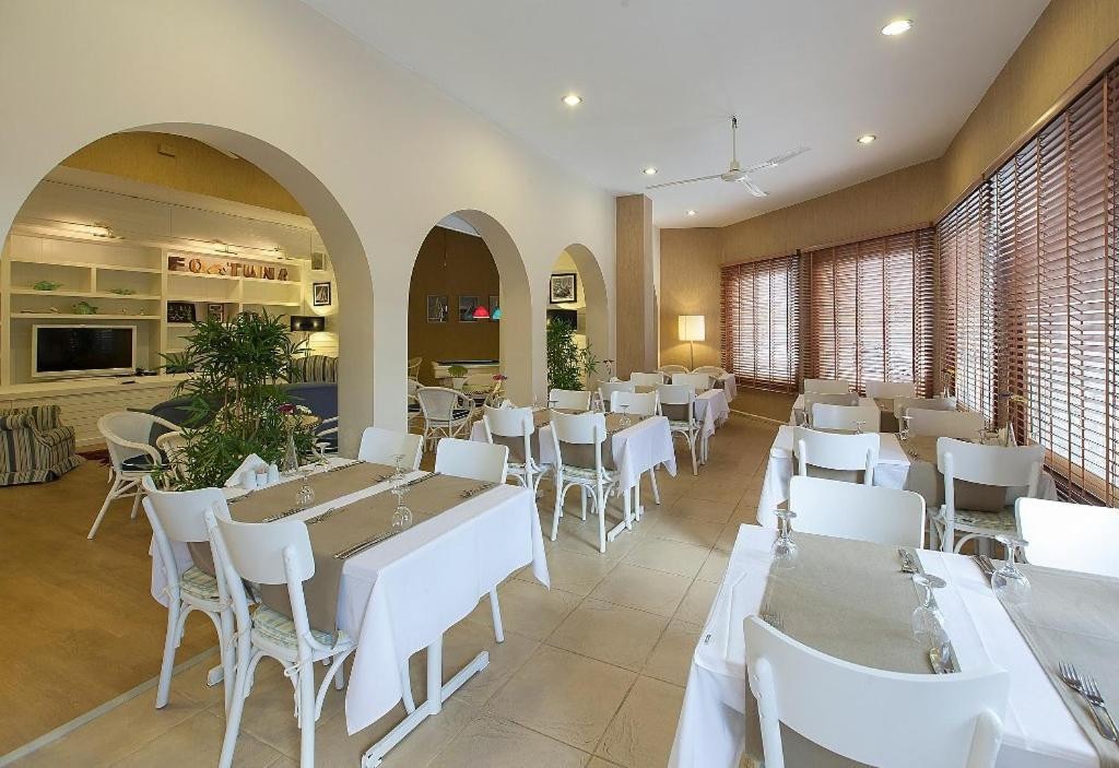 FORTUNA BEACH HOTEL