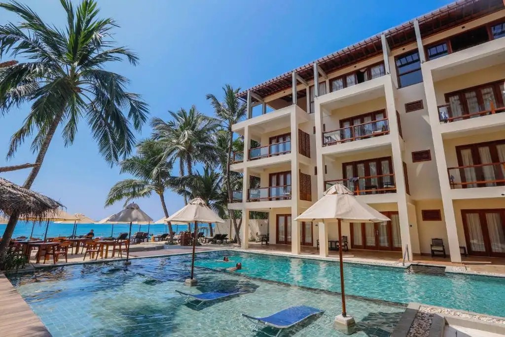 SAPPHIRE SEAS BEACHFRONT HOTEL