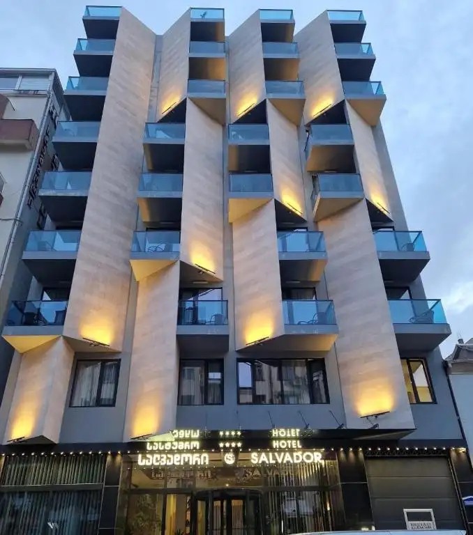 SALVADOR (EX. ELEGANCE)