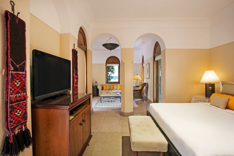 grand suite with private pool