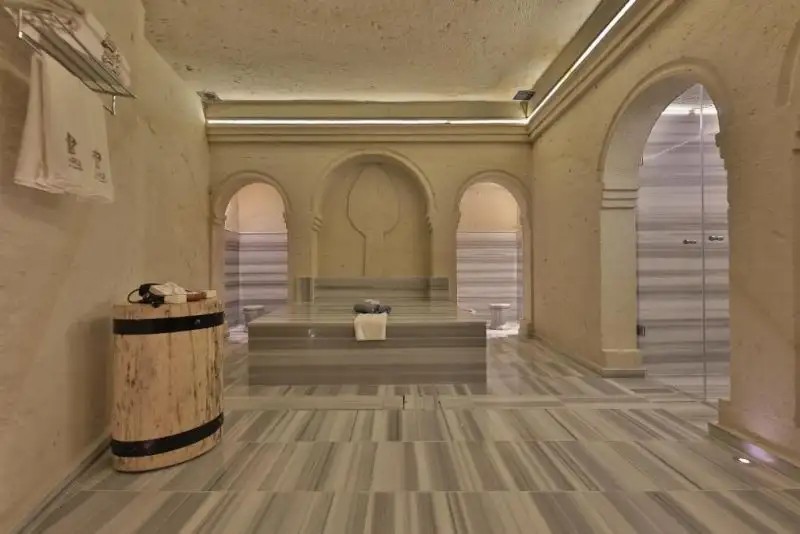 TARU CAVE SUITES